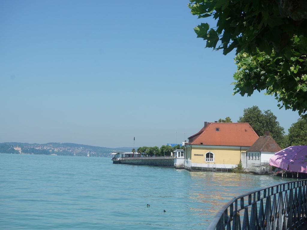 Hotel Pension Ins Fischernetz - Maentele Meersburg Esterno foto