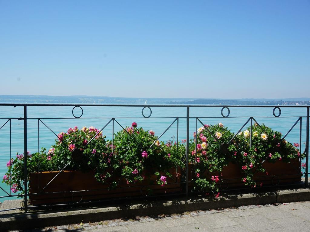 Hotel Pension Ins Fischernetz - Maentele Meersburg Esterno foto